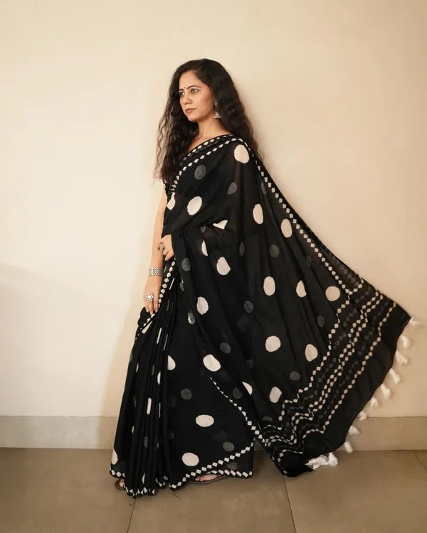 Multicolour_Cotton_Large_Polka_Dot_Print_Moonga_Saree_With_Tassels_For_Women